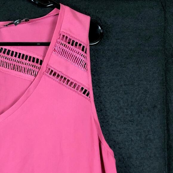 Express Womens Blouse Berry V Neck Sleeveless Flowy Slit Accents Medium - Picture 5 of 12